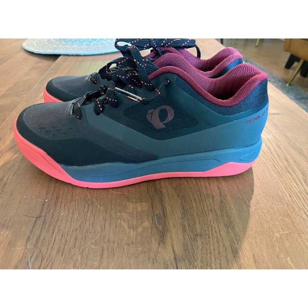 Pearl Izumi Womens Mountain Biking Shoes Size 5.5 US - W-X-Alp Launch SPD